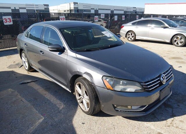 2014 VOLKSWAGEN Passat