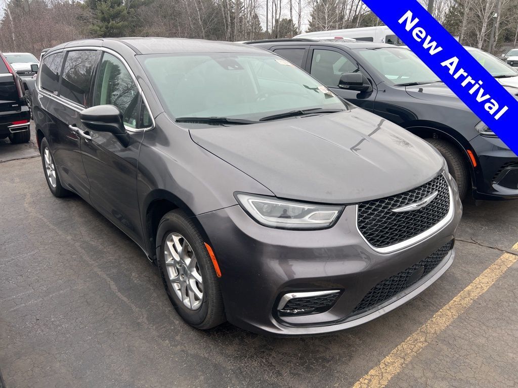 2023 CHRYSLER Pacifica