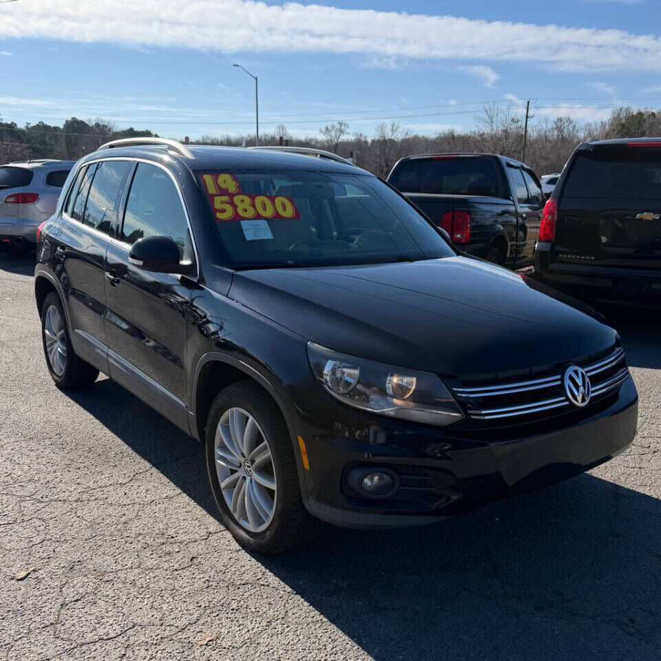 2014 VOLKSWAGEN Tiguan