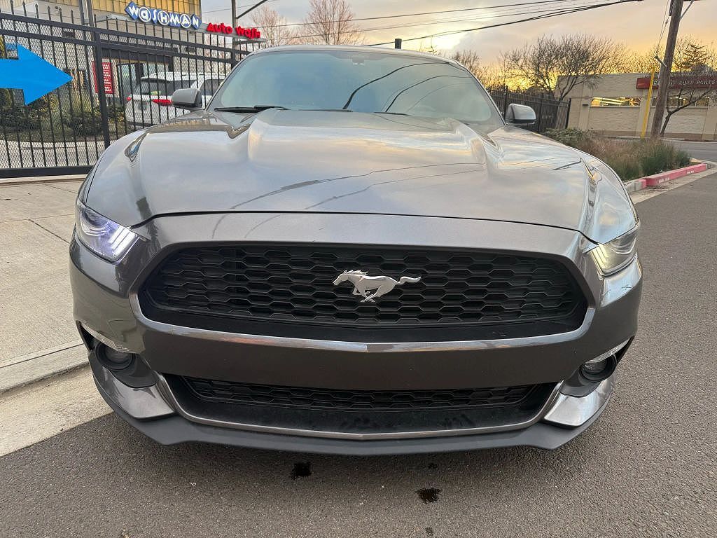 2017 FORD Mustang