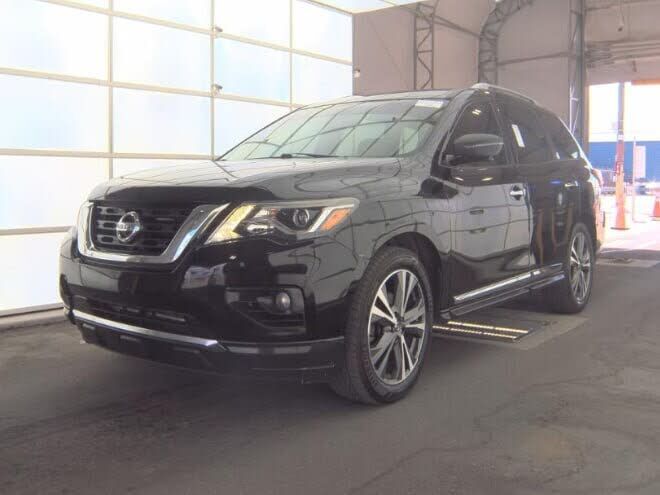 2017 NISSAN Pathfinder