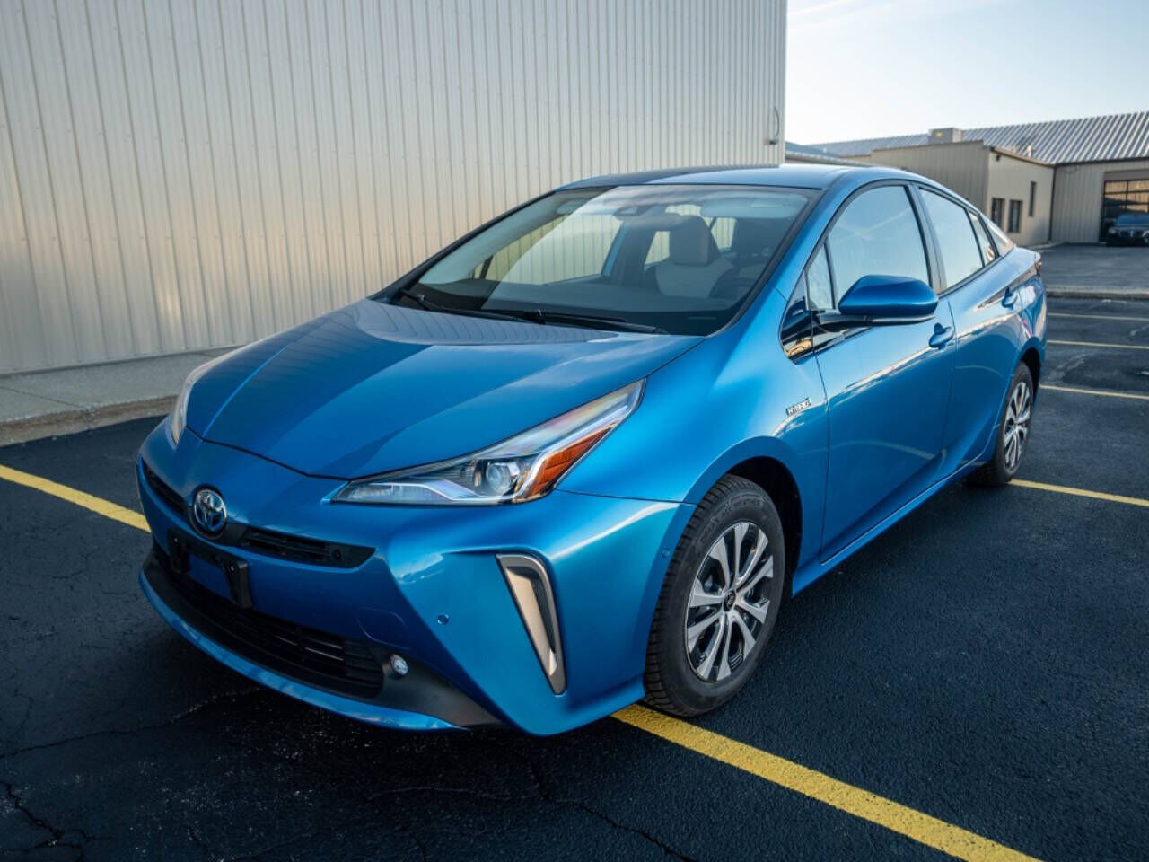 2019 TOYOTA PRIUS