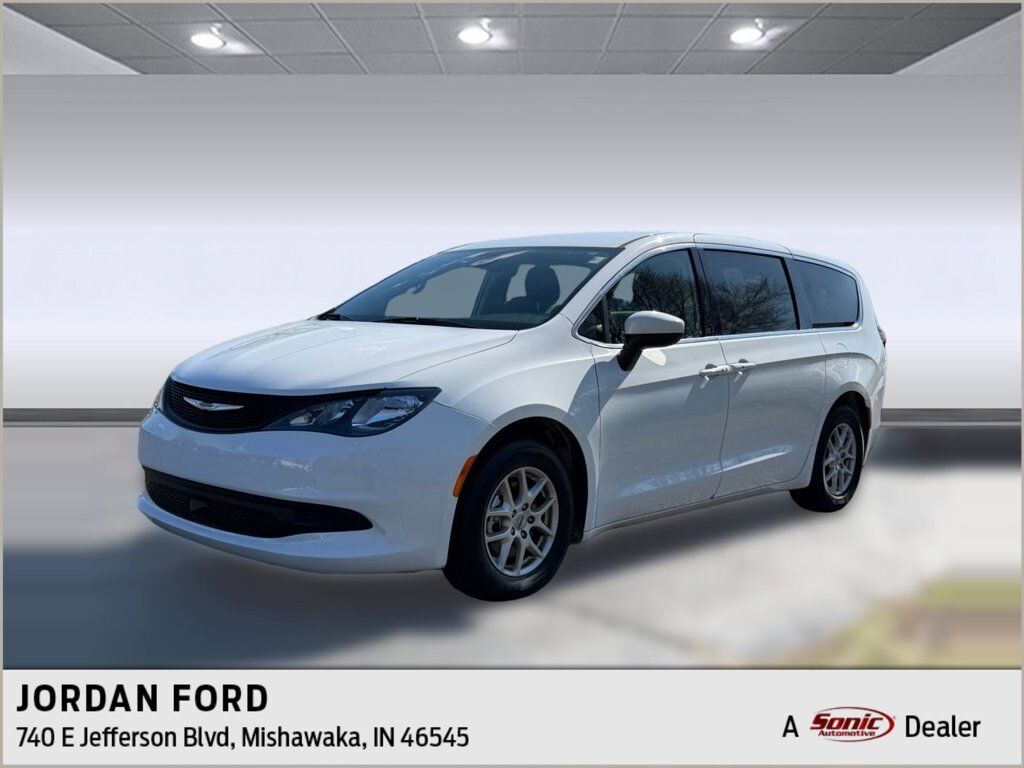 2023 CHRYSLER Voyager