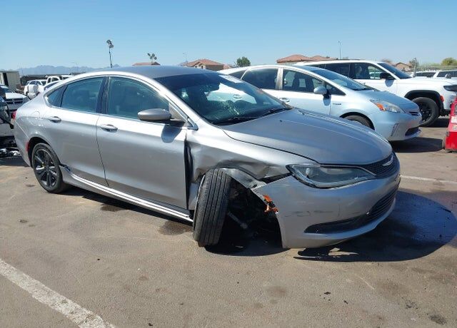 2016 CHRYSLER 200