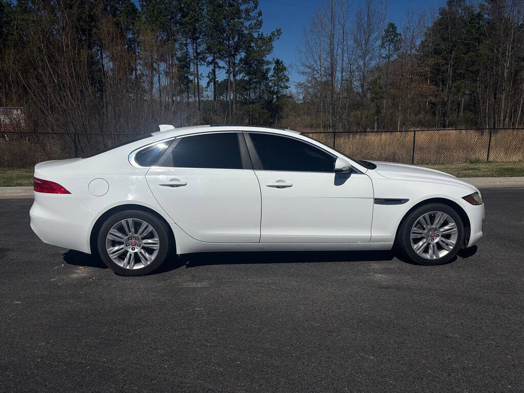 2017 JAGUAR XF