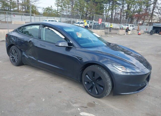 2026 TESLA Model 3