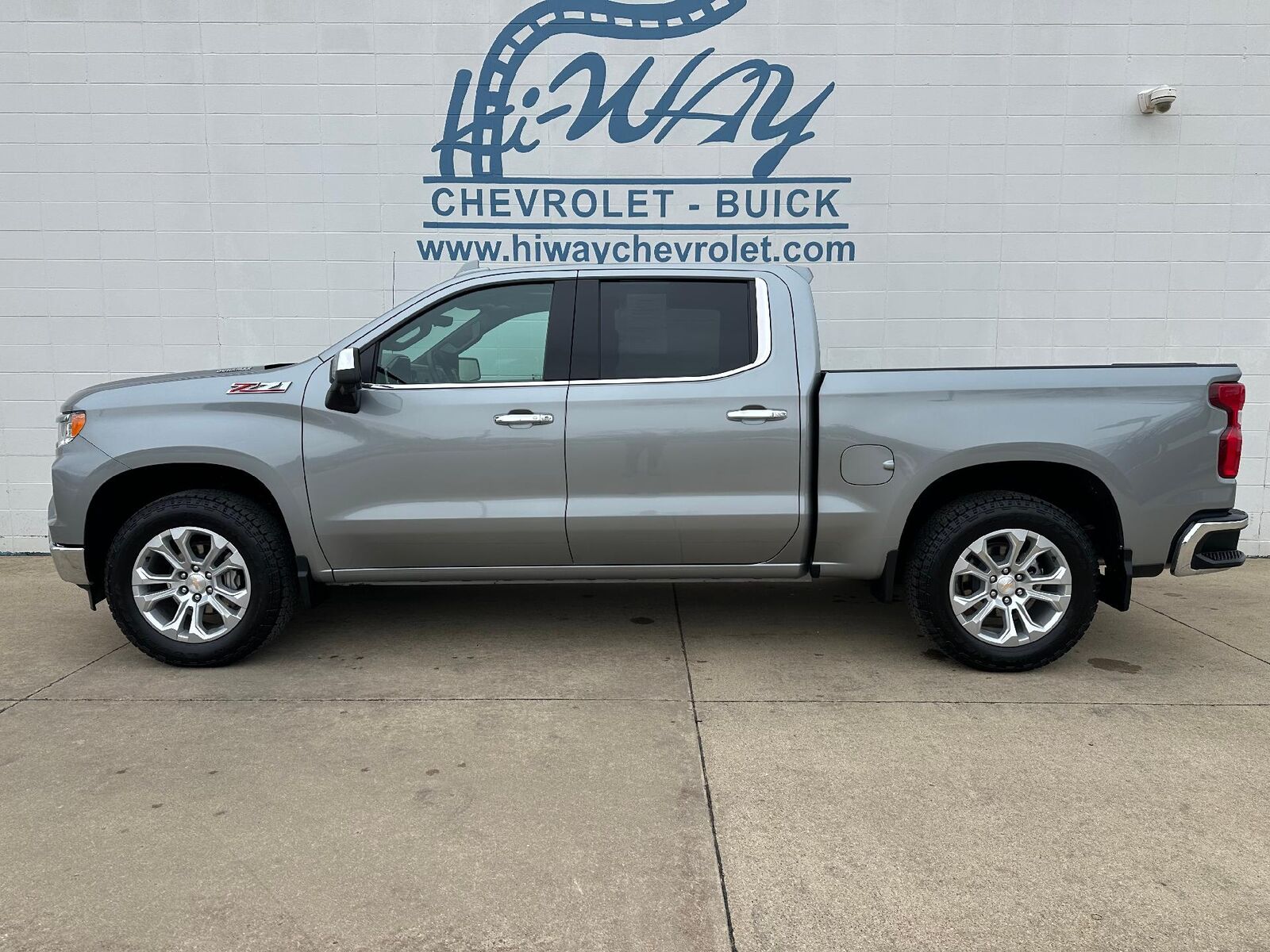 2025 CHEVROLET Silverado