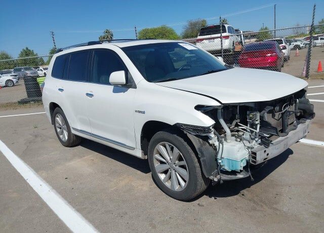 2011 TOYOTA Highlander