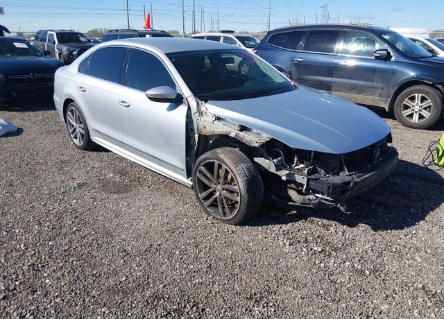 2017 VOLKSWAGEN Passat