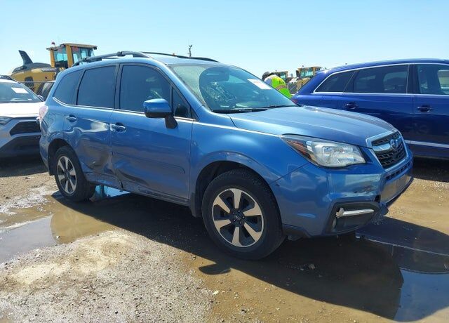 2018 SUBARU Forester