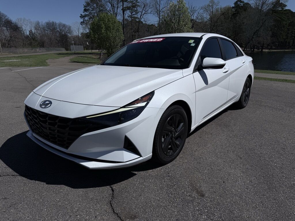 2023 HYUNDAI Elantra