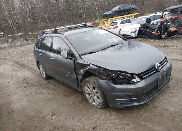 2017 VOLKSWAGEN Golf SportWagen