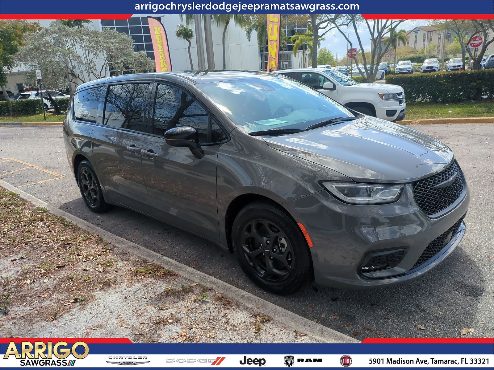 2023 CHRYSLER Pacifica