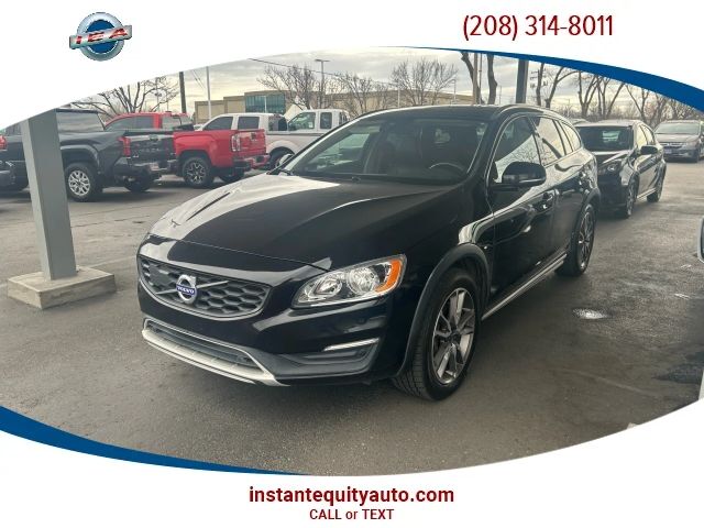 2018 VOLVO V60
