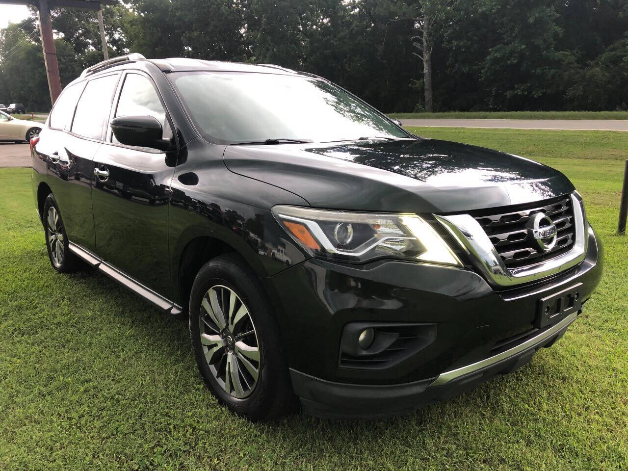 2019 NISSAN Pathfinder