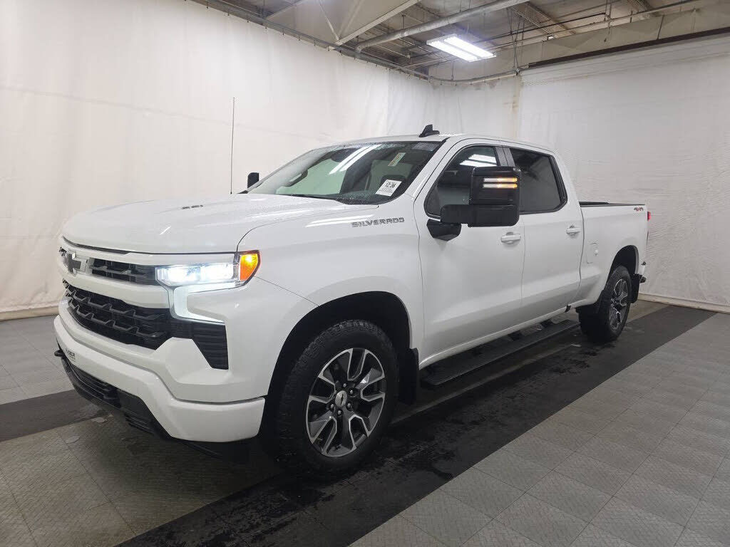 2024 CHEVROLET Silverado