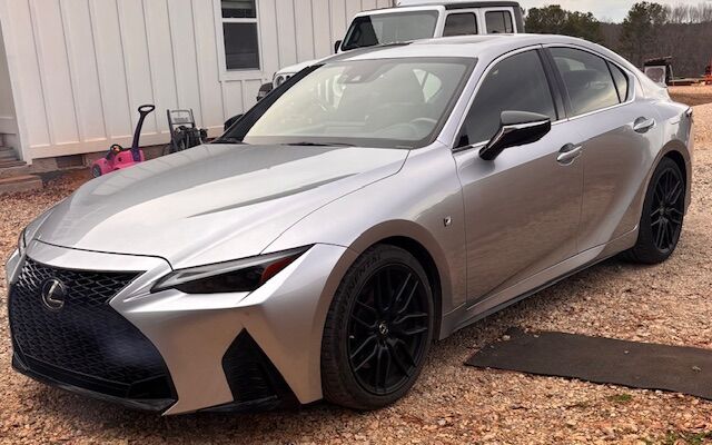 2022 LEXUS IS