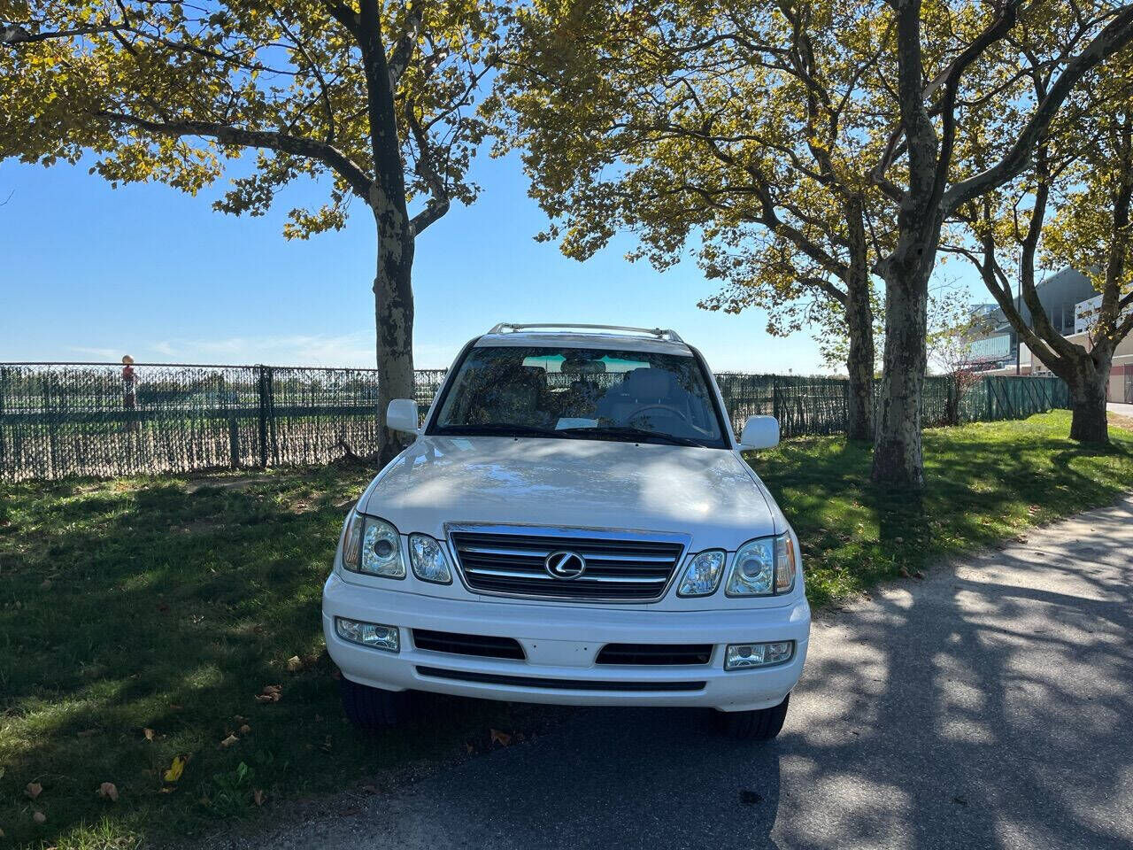 2005 LEXUS LX