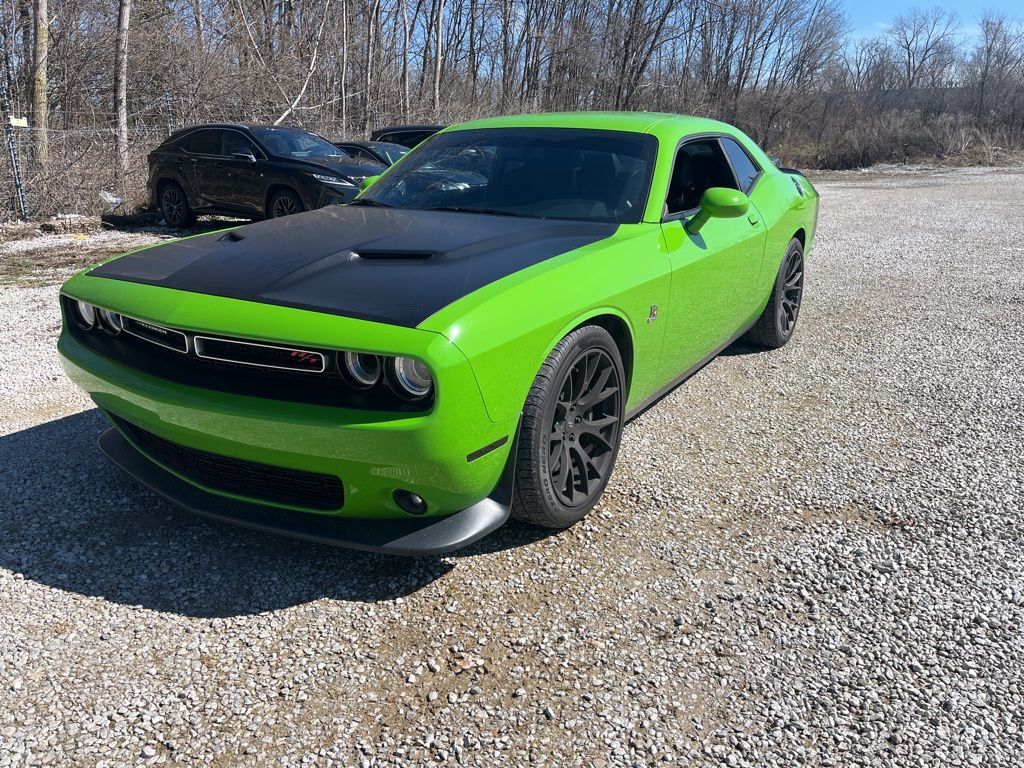 2017 DODGE Challenger