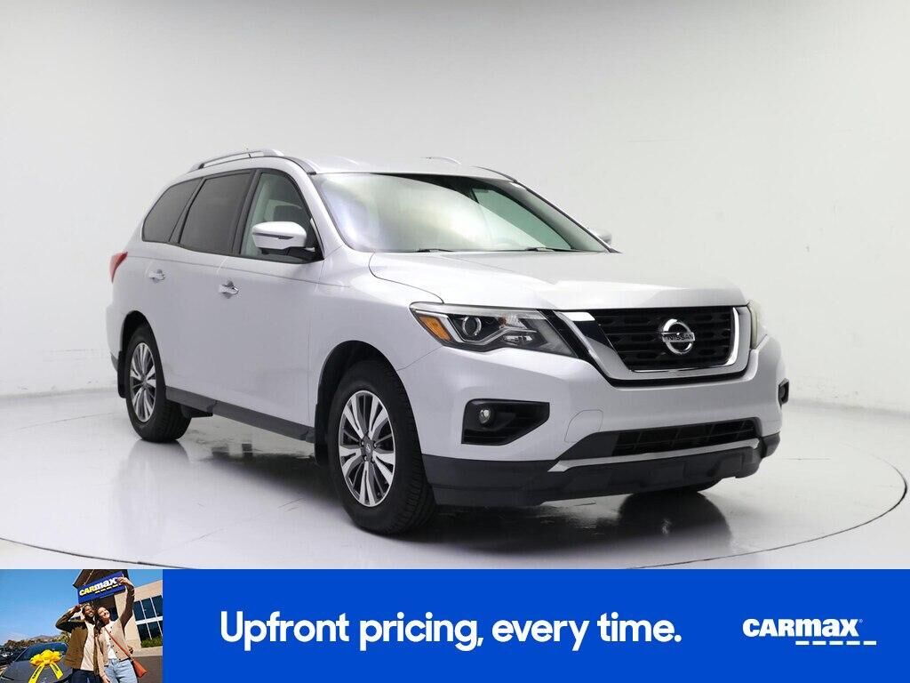 2017 NISSAN Pathfinder