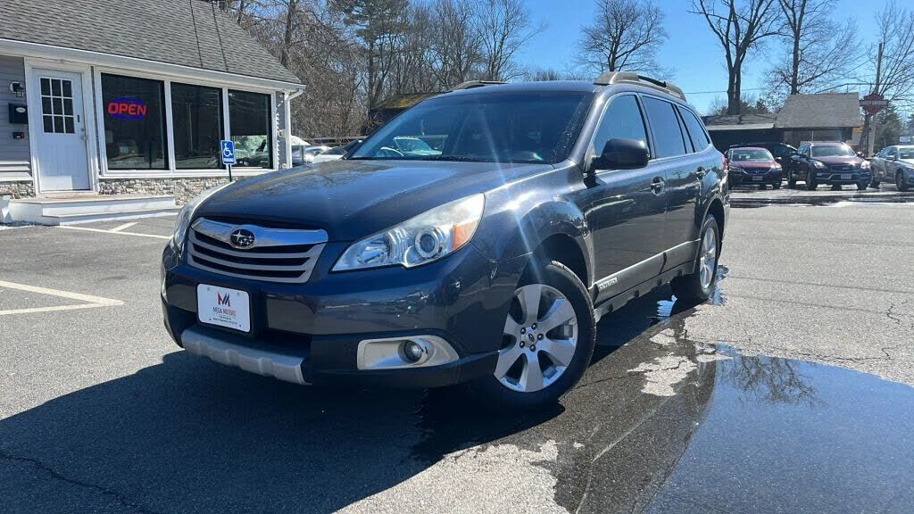 2012 SUBARU Outback