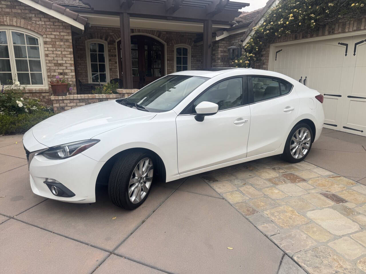 2015 MAZDA Mazda3