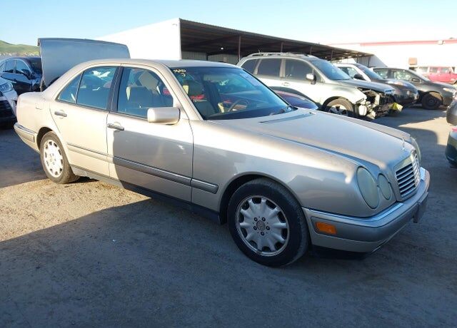 1997 MERCEDES-BENZ E-Class