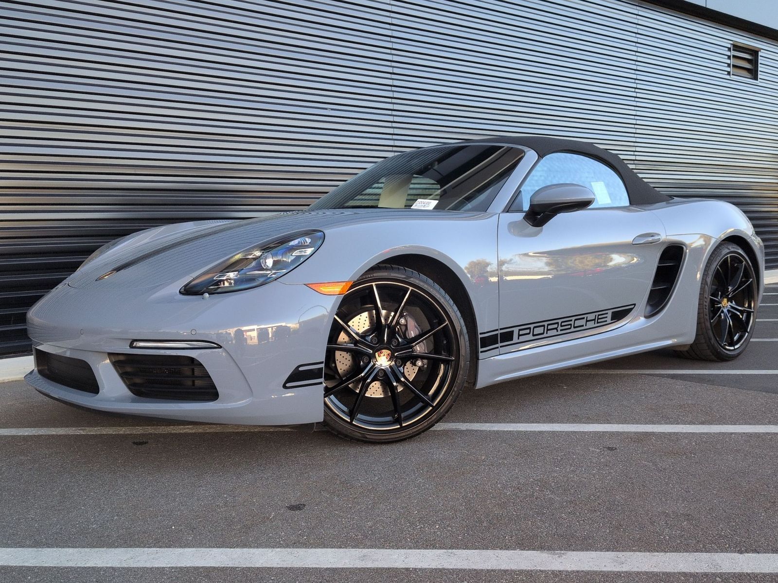 2025 PORSCHE 718
