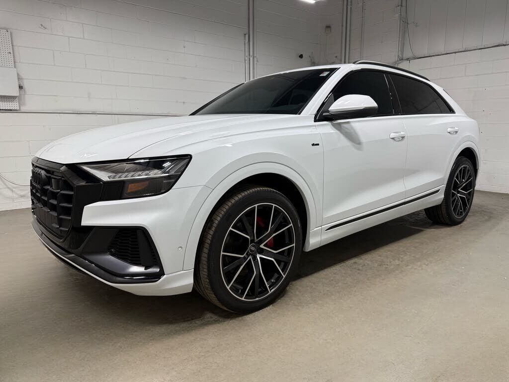 2023 AUDI Q8