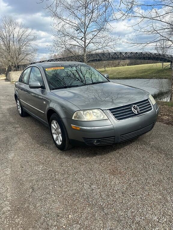 2004 VOLKSWAGEN Passat