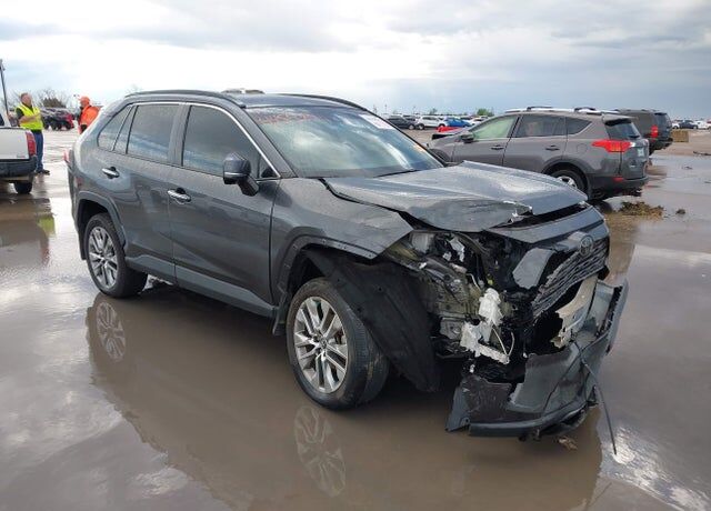 2019 TOYOTA RAV4