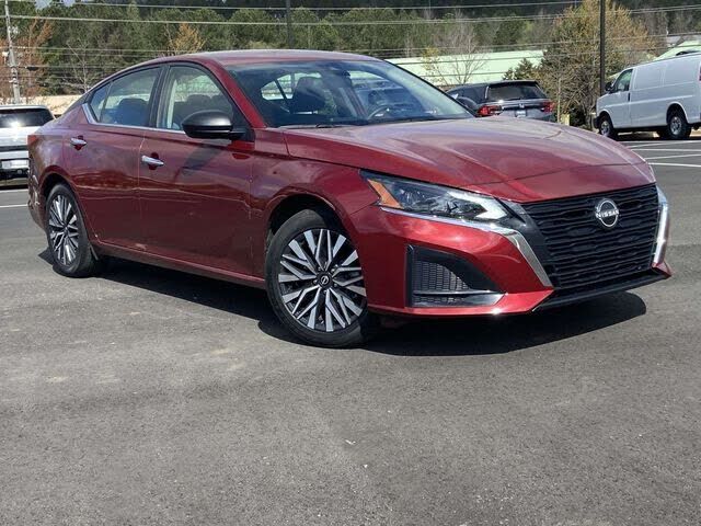 2024 NISSAN Altima