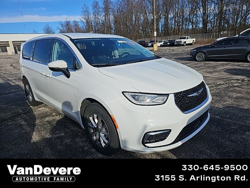 2023 CHRYSLER Pacifica