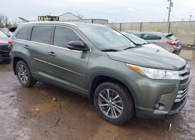 2018 TOYOTA Highlander