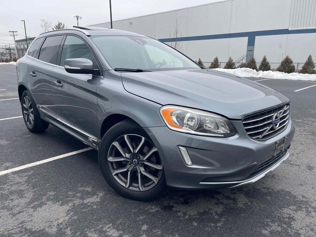 2016 VOLVO XC60