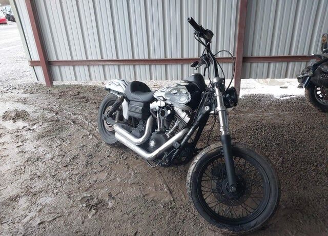 2007 HARLEY DAVIDSON FXDB / Dyna Street Bob