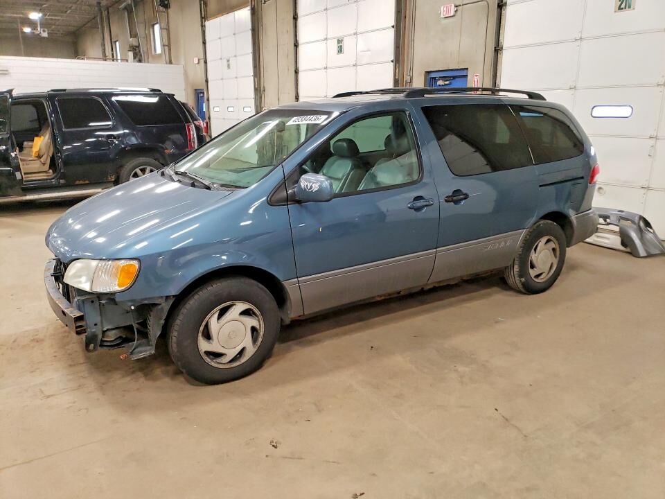 2002 TOYOTA Sienna
