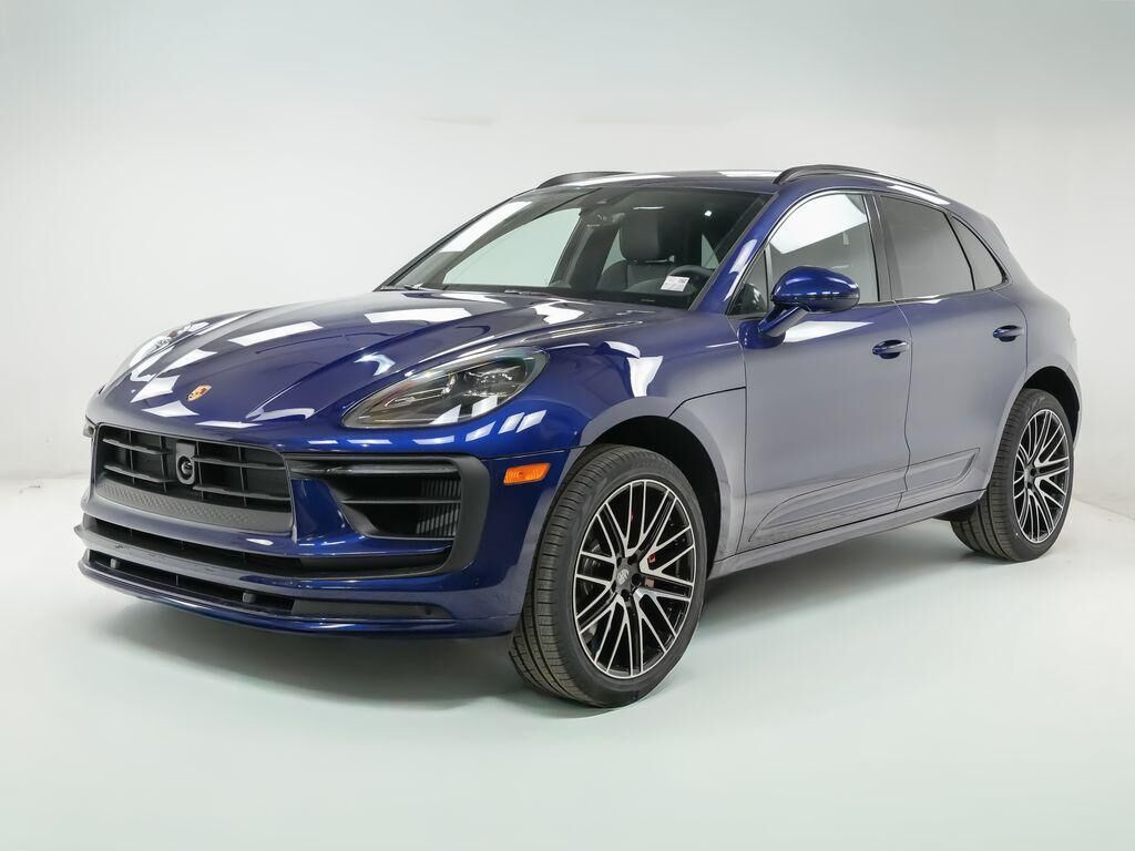 2026 PORSCHE Macan