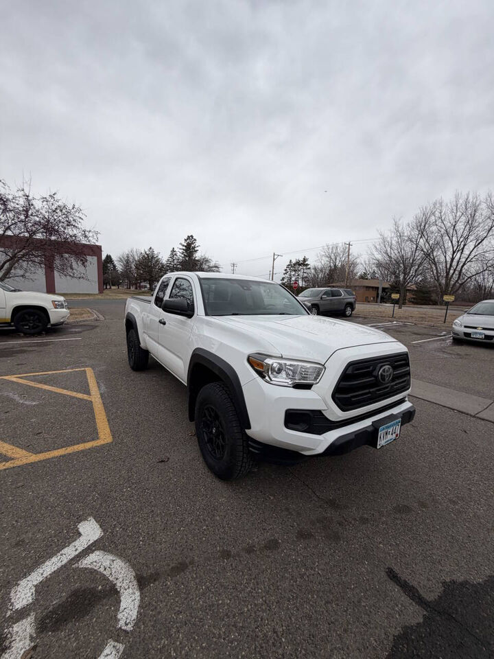 2019 TOYOTA Tacoma