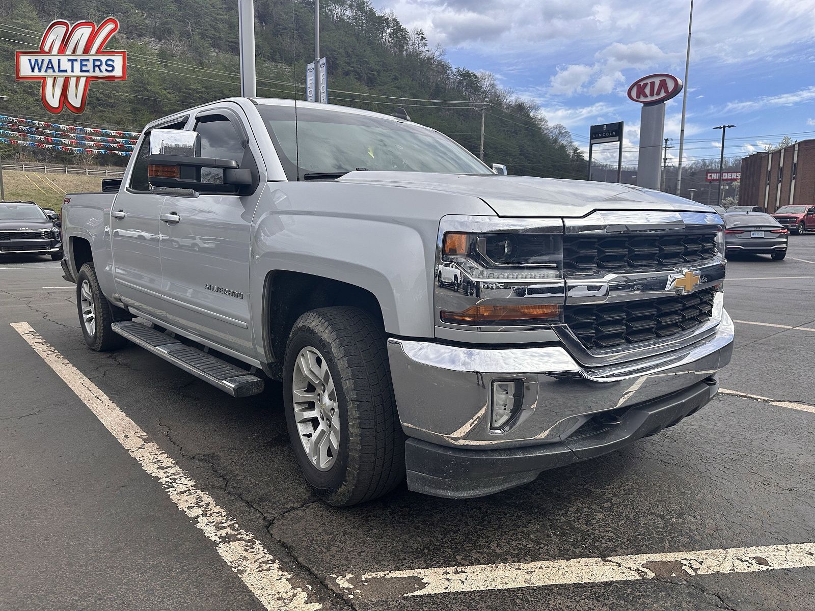 2018 CHEVROLET Silverado