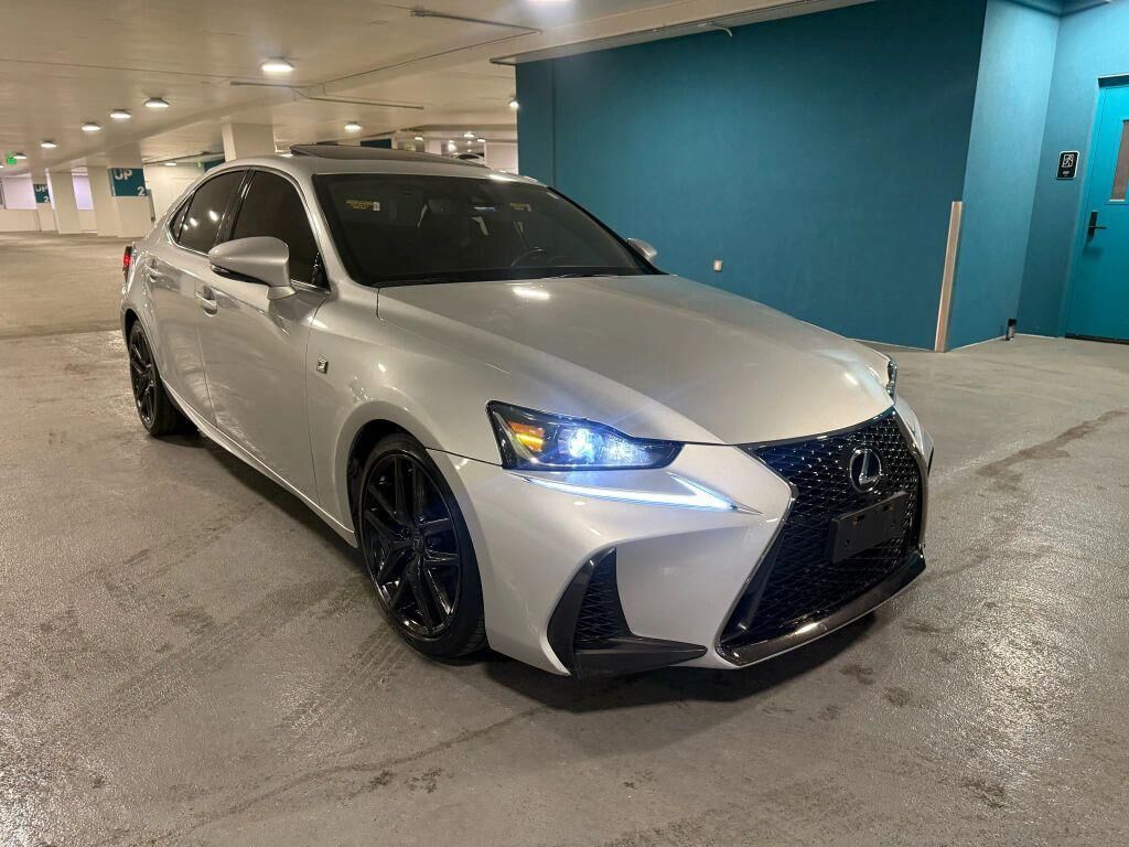 2017 LEXUS IS