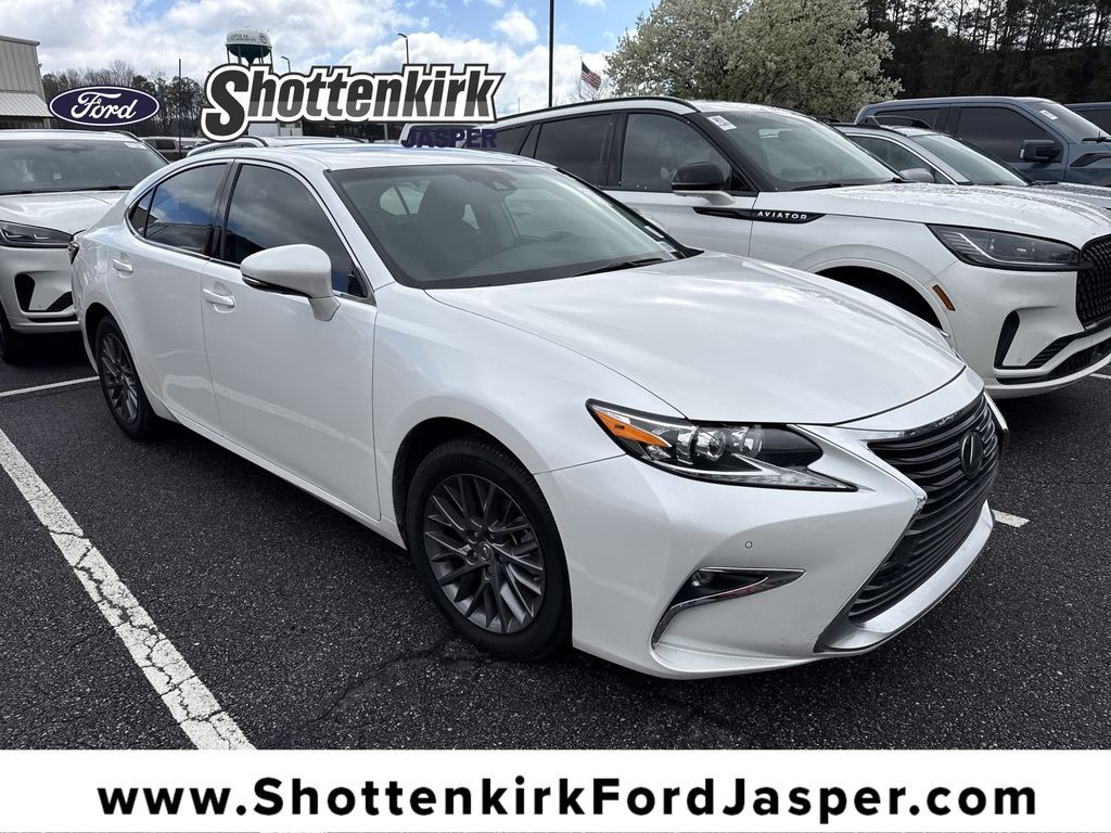 2018 LEXUS ES