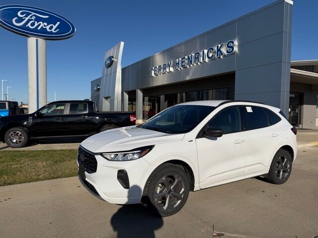 2023 FORD Escape