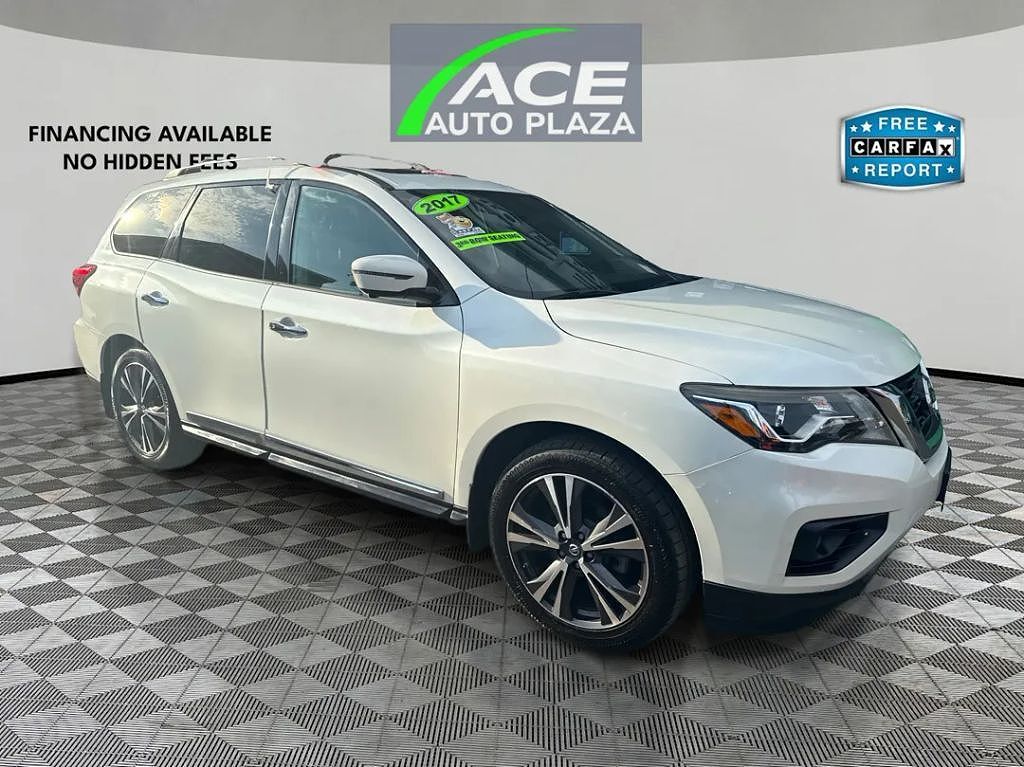 2017 NISSAN Pathfinder