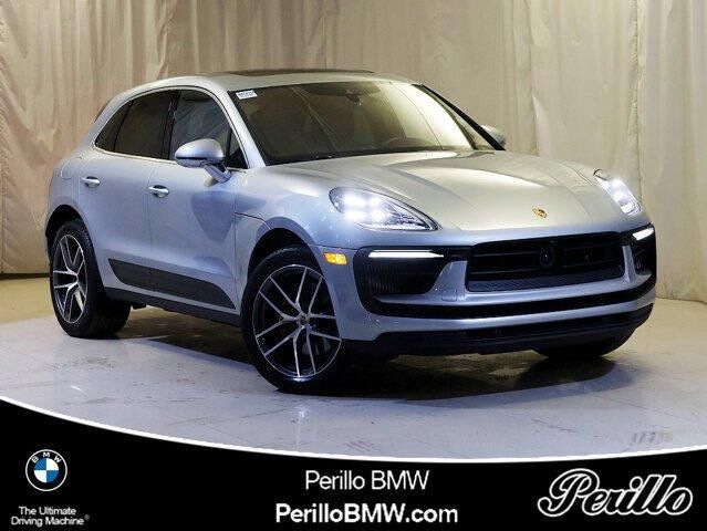 2023 PORSCHE Macan