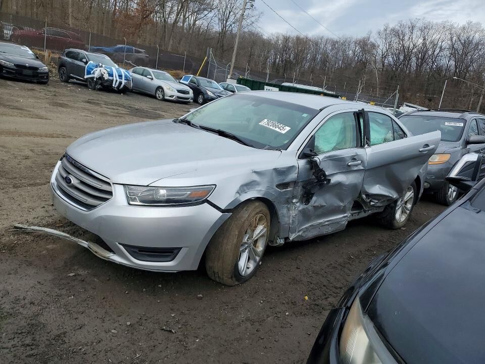 2015 FORD Taurus