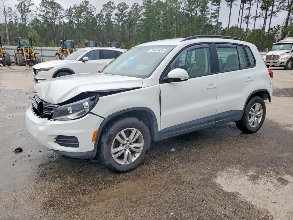 2016 VOLKSWAGEN Tiguan