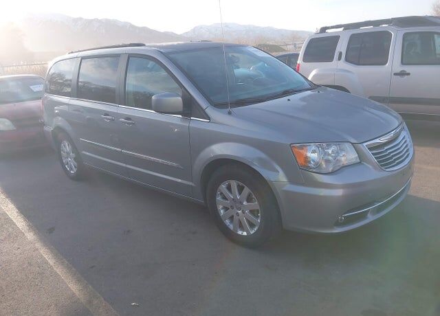 2015 CHRYSLER Town and Country
