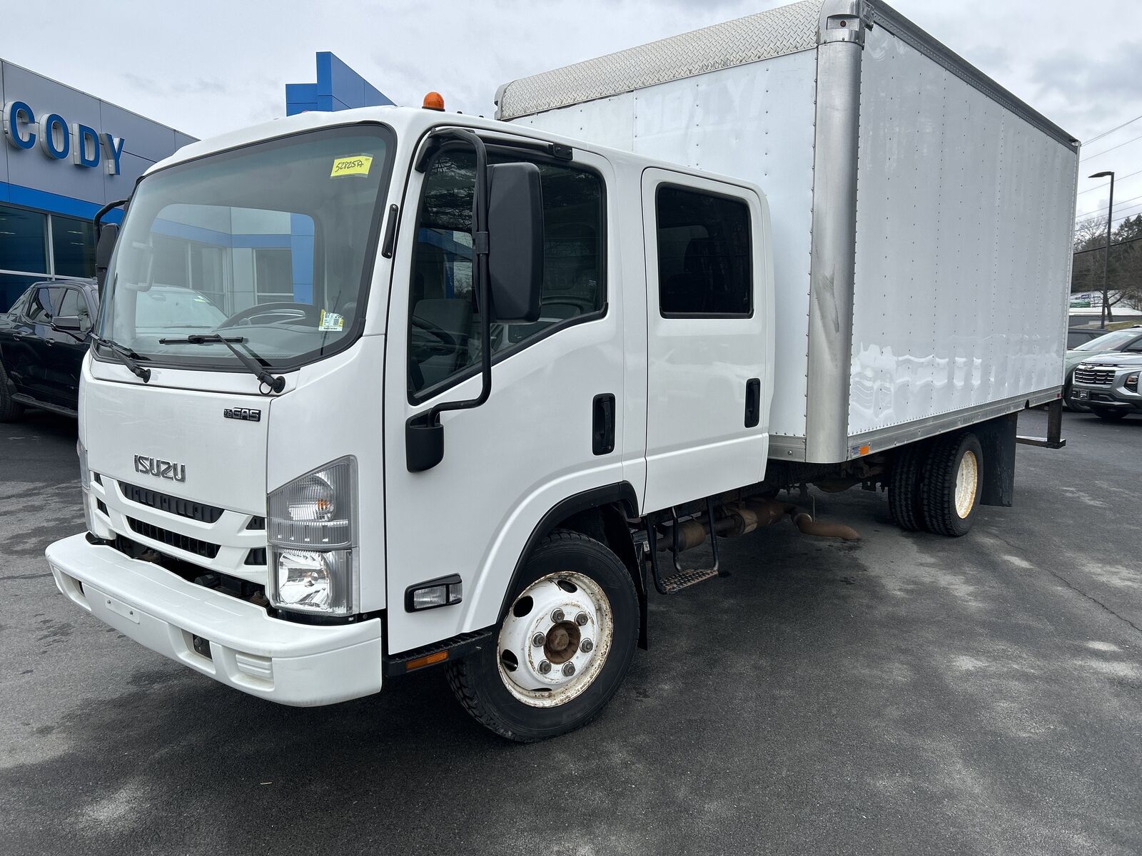 2022 ISUZU NRR