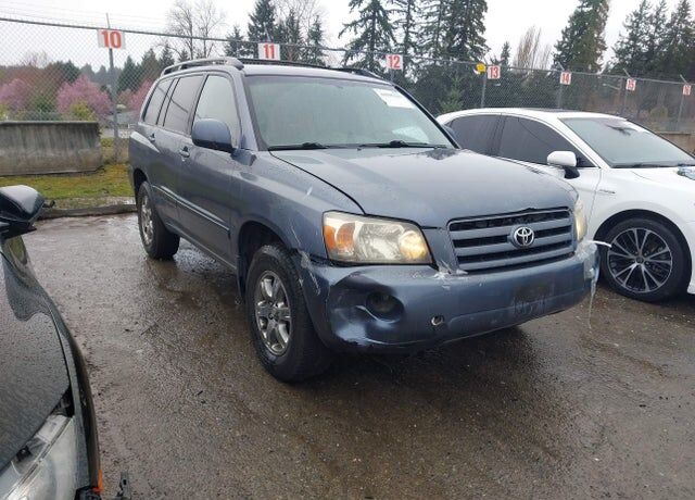 2004 TOYOTA Highlander